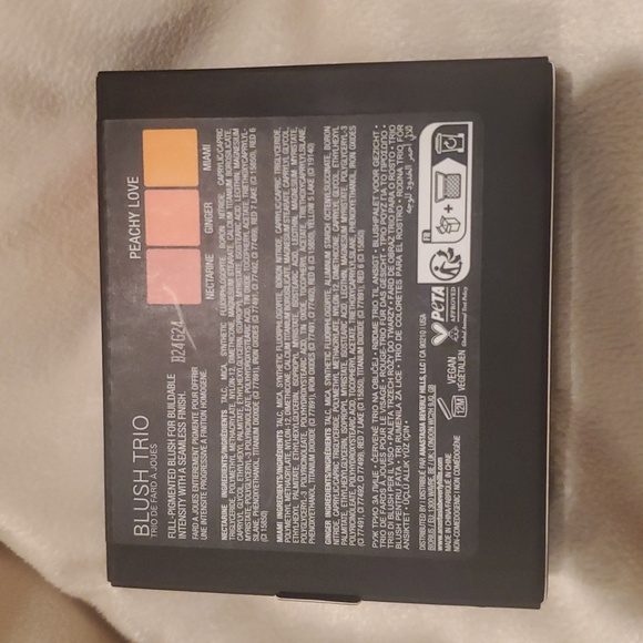 Anastasia Beverly Hills Blush Trio - Peachy Love - Picture 10 of 10